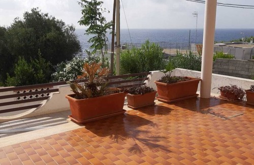 Porto Tricase Appartement | Villa Aliaksandra swimming pool and garden in Tricase Porto. In front of the sea