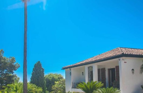 Benidorm Villa | Villa Altozano with pool, barbeque, large garden, and fantastic sea views