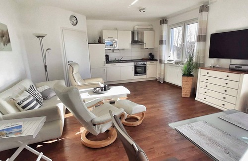 Sassnitz Appartement | Villa Am Alten Kreidebruch, appartement de vacances "Wellenreiter" avec une touche maritime