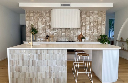 Runaway Bay Maison | Villa Alysea at Runaway Bay - 3 Bedroom, 4 bathroom and 2 living areas