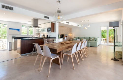 Santa Eulalia del Rio Villa | Villa 'Amarantos' avec vue sur les montagnes, Wi-Fi et climatisation