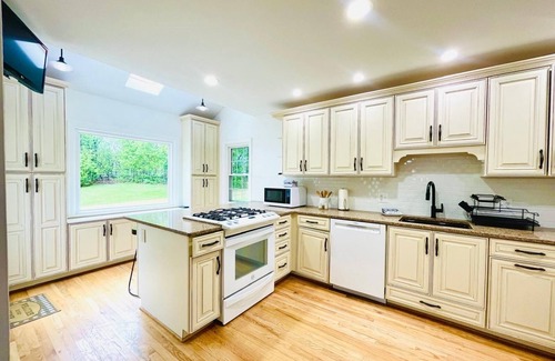 Bloomfield Hills Maison | Villa Amis, a modern take on a historic gem