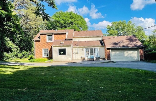Bloomfield Hills Maison | Villa Amis, a modern take on a historic gem