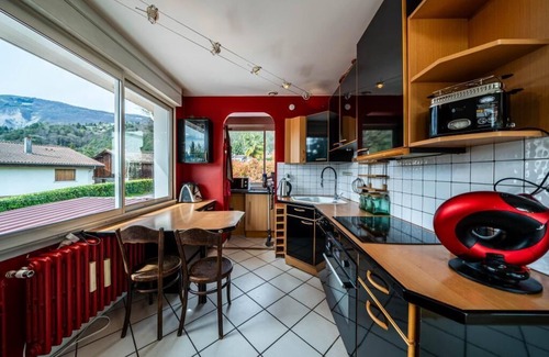 Corenc Appartement | Villa Amot | Piscine, jacuzzi, terrasse vu montagne
