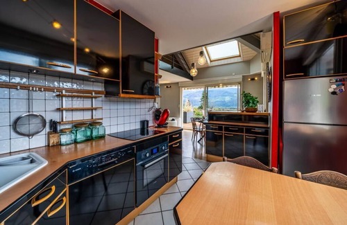 Corenc Appartement | Villa Amot | Piscine, jacuzzi, terrasse vu montagne