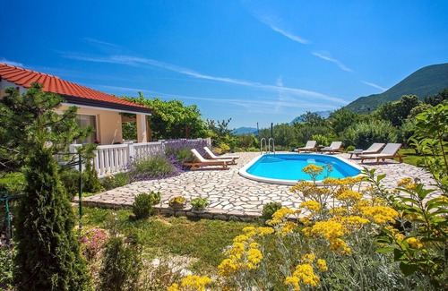 Kucice Villa | VILLA ANA - Villa de 3 chambres avec piscine privée et environnement naturel préservé