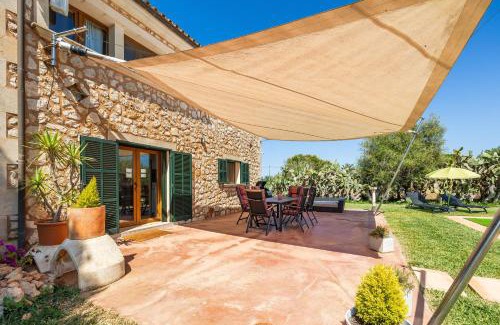 Campos Villa | Villa Angela
