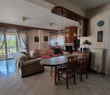 Nea Khili Appartement | Villa Anna, Apartment 1, Nea Chili, Alexandroupoli, Greece, Private Tennis Court