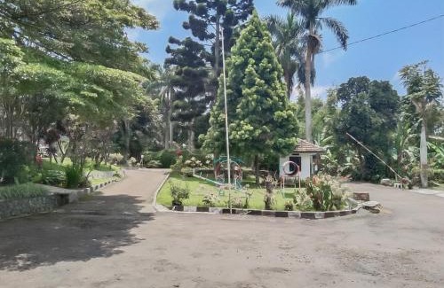 Sukabumi Hôtel | Villa Anyelir Yustik Mitra RedDoorz