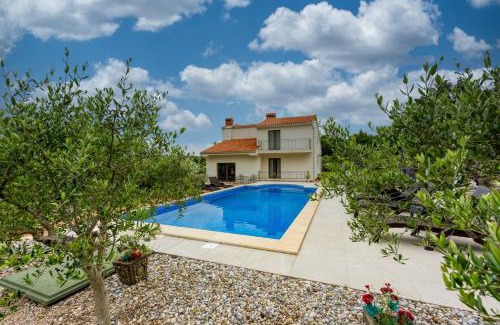 Kapelica Villa | Villa Aqua