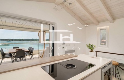 Porto San Paolo Villa | Villa d'automatisation moderne sur la mer