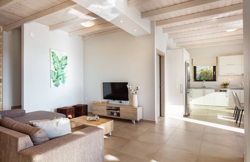 Kissamos Villa | Brand new villa Argyrie, sea view, heated pool.