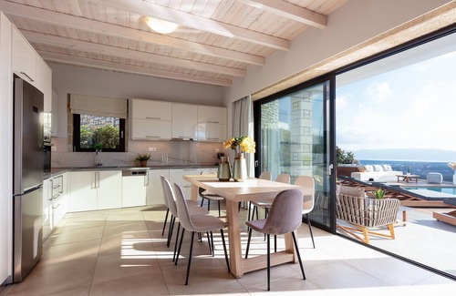 Kissamos Villa | Brand new villa Argyrie, sea view, heated pool.