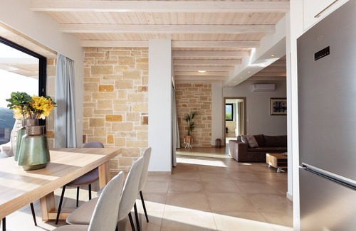 Kissamos Villa | Brand new villa Argyrie, sea view, heated pool.