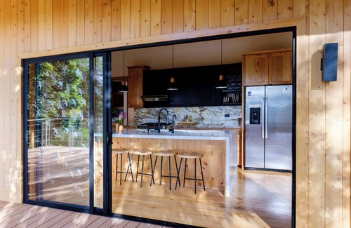 Copey Cabine | "Villa Arrayan" Paraíso Quetzal Lodge, Private, Secure, wildlife.