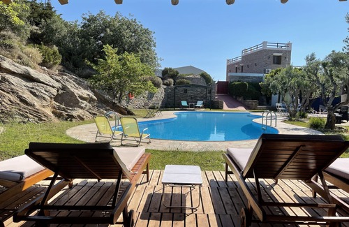 Kea Villa | Villa ATHENA - villa de cinq chambres avec piscine privée - cave -barbecue - héliport