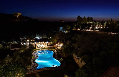 Kea Villa | Villa ATHENA - villa de cinq chambres avec piscine privée - cave -barbecue - héliport