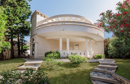 Donja luka Villa | Villa Atrium w/private pool and unique architecture, 150ft from the sea.