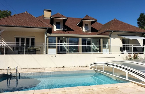 Corps Villa | Villa avec piscine - Montagne, lac