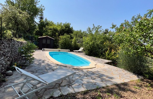 Faucon Villa | Villa 3* avec piscine privée sur les hauteurs de Faucon, à 15 km du Mont Ventoux