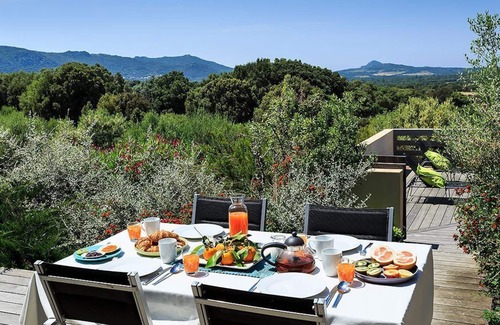 Figari Villa | Magnifique villa avec piscine privative sécurisée avec superbe vue très dégagée