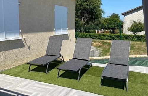 Franquevielle Maison | villa avec terrain de pétanque et terrasse proximités des montagnes , randonnées