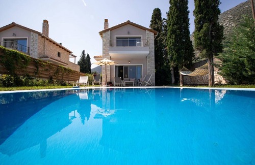 Vlicho Villa | Villa 'Avesta Private Villas - Niovi' avec vue sur la mer, piscine privée et climatisation