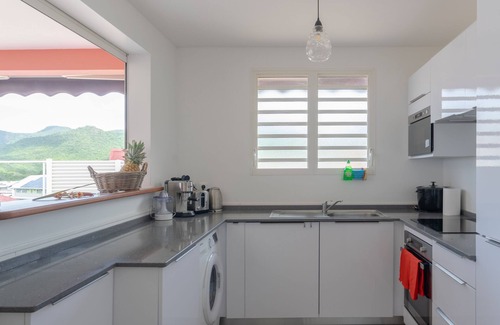 Tartane Villa | Villa Axyane: a cocoon with a view!