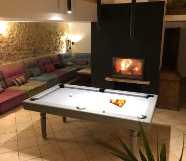 Cerons Maison | Villa Baptiste Spa Sauna Billard Piano ping-pong baby-foot Piscine près de Bordeaux