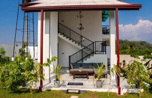 Hettimulla Cabine | Villa Barbara - Private Pool Villa in Ahungalla
