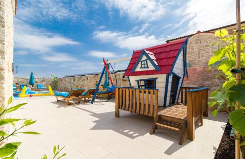 Jursici Maison | Villa Batana, a warm, private and pet friendly villa