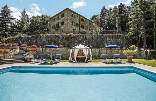 Ripoli Villa | Villa Belgarbo: Une villa de deux étages enchanteur et lumineux situé dans un élégant bâtiment du 18ème siècle.