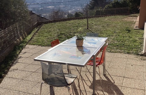 Apt Appartement | Villa Belle Vue. Beau T3 en rez de chaussé.