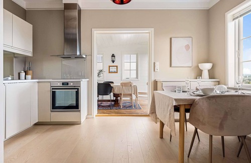 Bergenhus Appartement | Villa Bellevue I hot tub I parking I Terrace