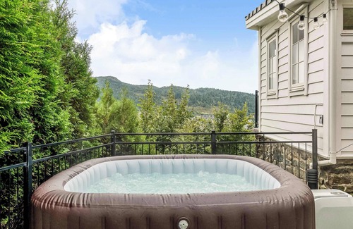 Bergenhus Appartement | Villa Bellevue I hot tub I parking I Terrace