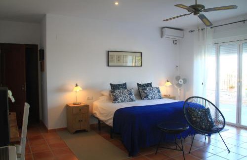 Benimeit Lit Et Petit-Déjeuner | Villa Beniarres Guest House B&B in Moraira