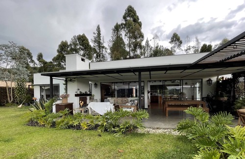 Retiro Villa | Villa Bosques de Lorena Un Lujo En Un Lugar Único