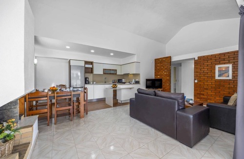 Areias de Sao Joao Villa | Villa Buganvillea by Villa Plus