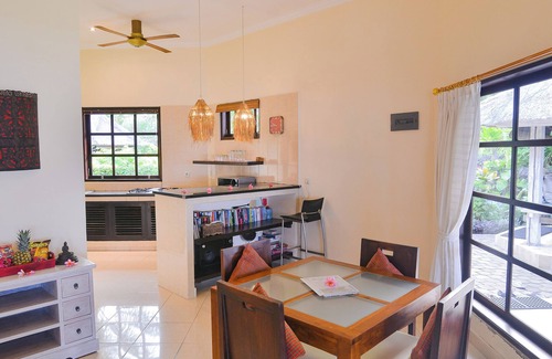 Dencarik Villa | Villa Bundar: luxe sur la plage Villa Avec personnel