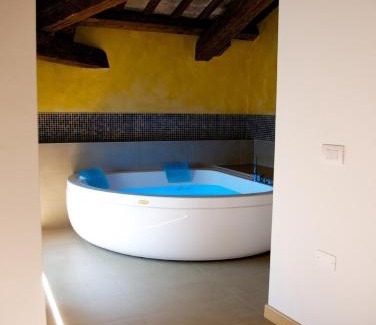 Corno di Rosazzo Maison | Villa Butussi - L'ospitalità del Vino