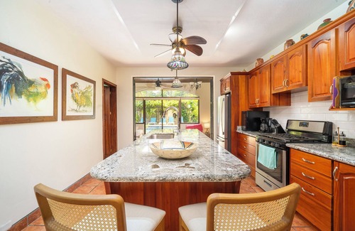 Potrero Maison | Villa Corina 5 Bedroom Ocean View Home