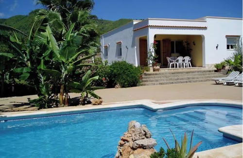 Sant Carles de Peralta Villa | Agroturismo rural Can Prats ¡La abundancia de la naturaleza nutre el alma!