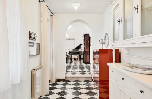 Corsanico Villa | Villa Cà ai Venti, harmonie et élégance dans les collines lucchoises surplombant la mer