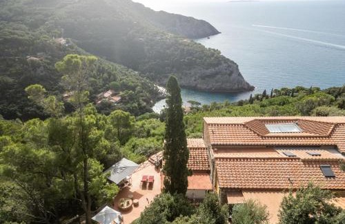 Cala Piccola Villa | Villa Cala Piccola by Interhome