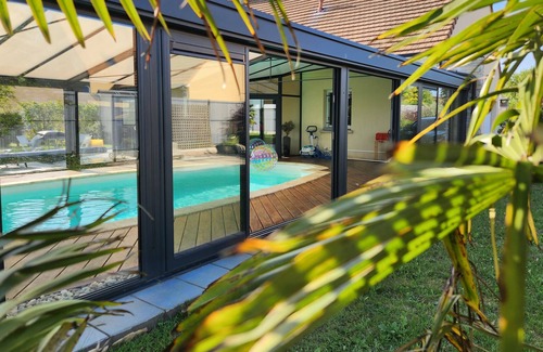 Dollon Maison | Villa Calme Avec Piscine Couverte