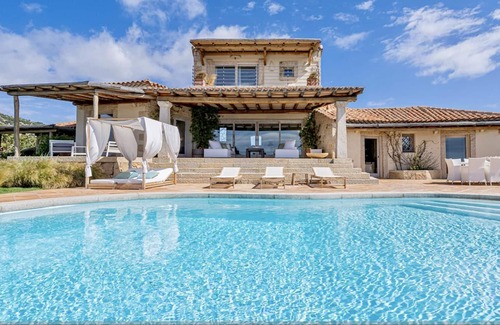 Abbiadori Villa | Villa Camelia - Luxury 6 bedroom with beautiful views