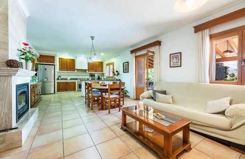 Marratxinet Villa | Villa "Can Mirló" avec vue sur les montagnes, piscine et Wi-Fi.