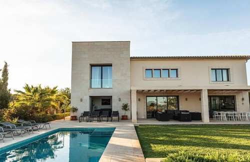Santanyi Villa | Villa Can Paulo. Luxury House with pool and garden for 12 people in Santanyi