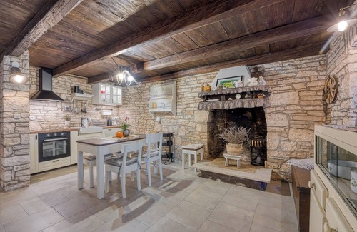 Belavici Maison | Villa Capadinka with Whirlpool, Barban, Croatia