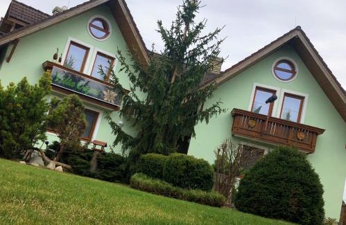 Nova Lesna Appartement | Villa Capri